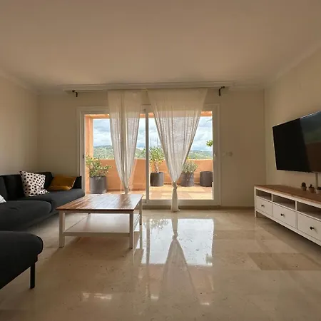 Elegant Penthouse - Panoramic Sea Views Apartment