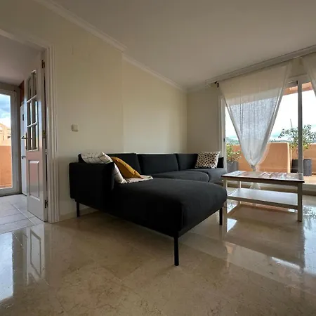 Apartment Elegant Penthouse - Panoramic Sea Views *