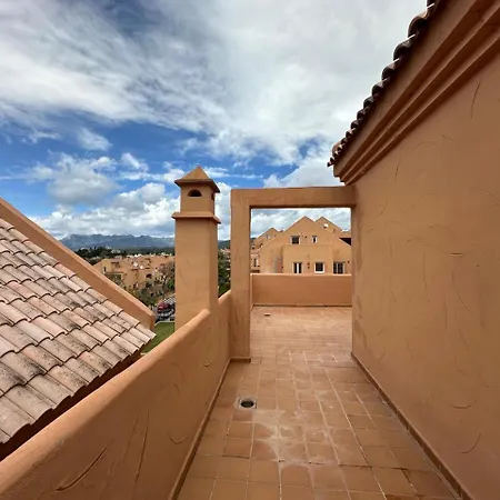 Elegant Penthouse - Panoramic Sea Views Apartment