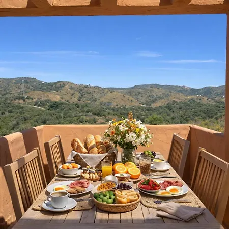 아파트 Elviria Panoramic Views Penthouse 마르베야